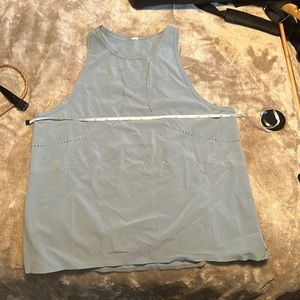 Lululemon tank 10